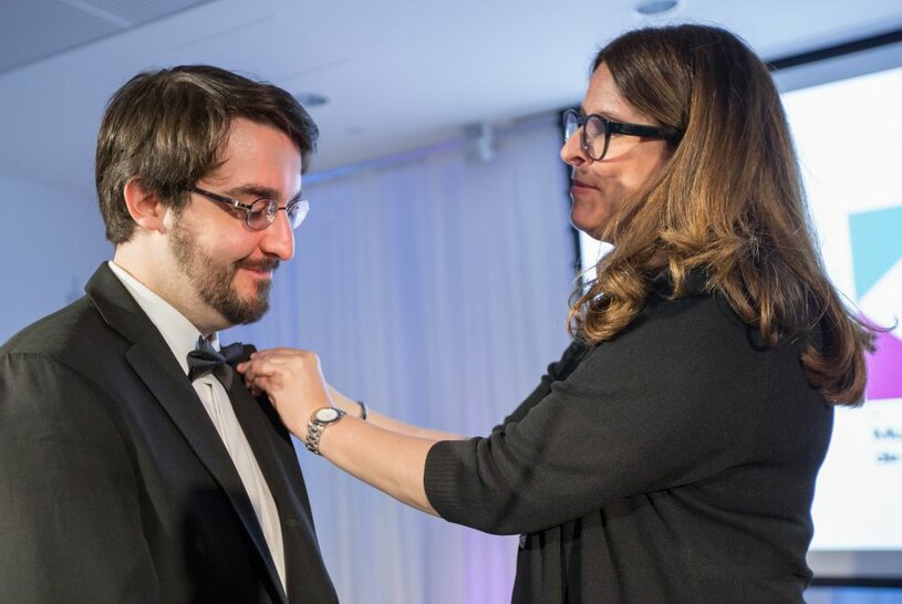 Charles Richard-Hamelin est fait Compagnon des arts et des lettres du Québec par Marie Côté, le 29 mai 2017