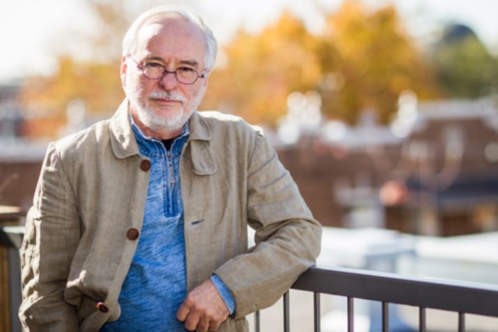 L'écrivain Louis-Philippe Hébert est nommé créateur de l'année dans les Laurentides